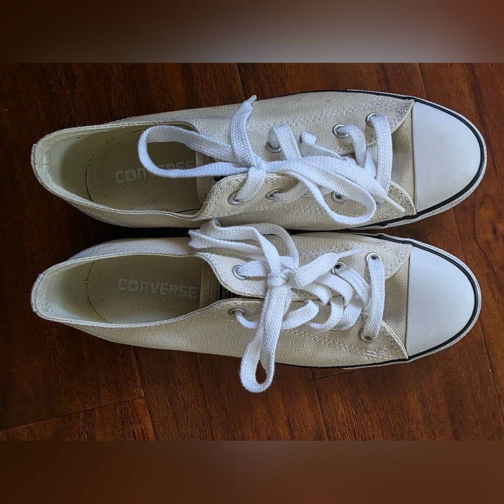 Converse Off-White Canvas Sneakers Size 8